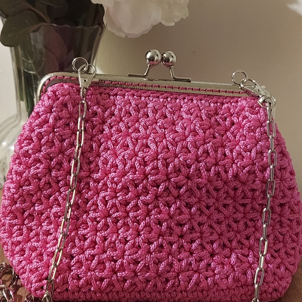 R&R handmade crochet bag